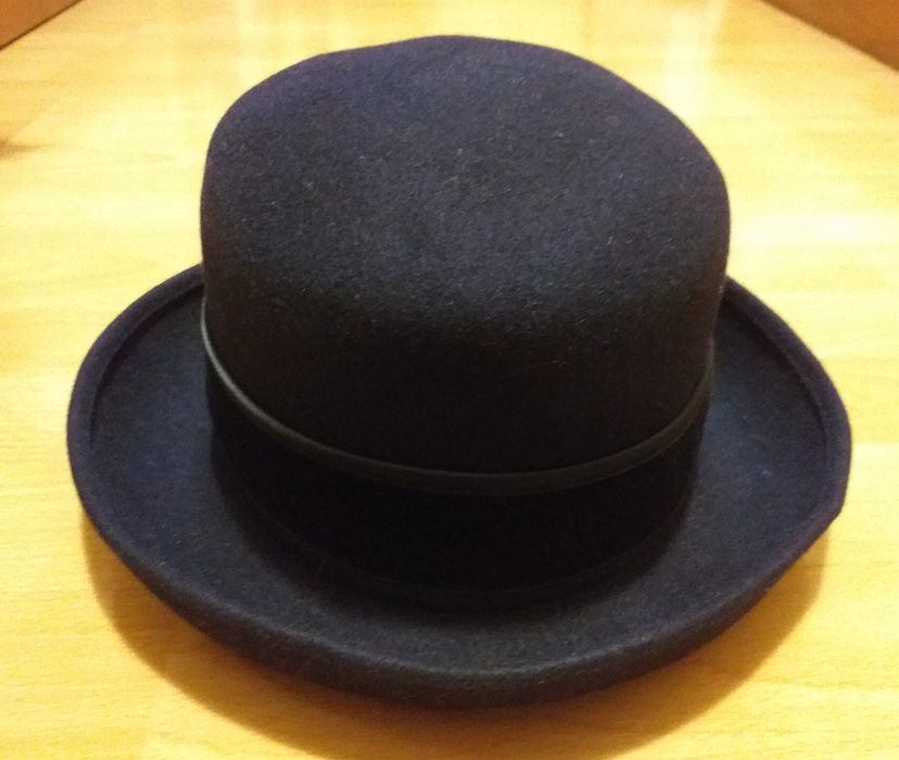 Damski elegancki kapelusz granatowy POLKAP