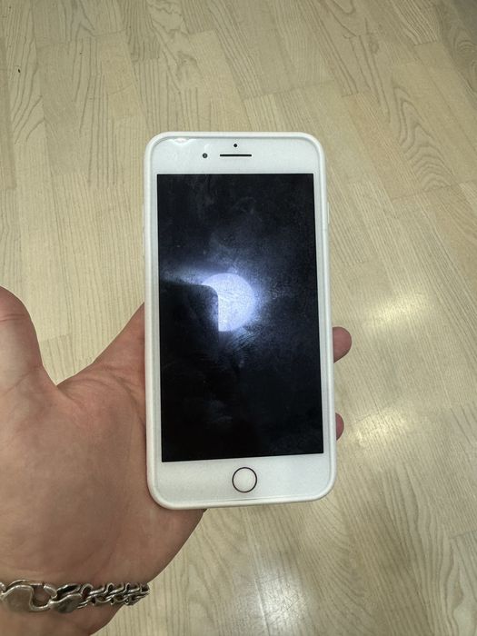 Apple Iphone 8+ все працює