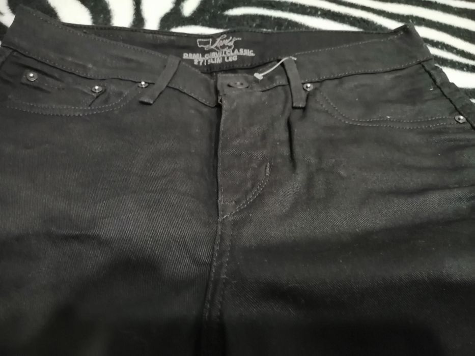 Джинси Levis (оригінал) розмір 27