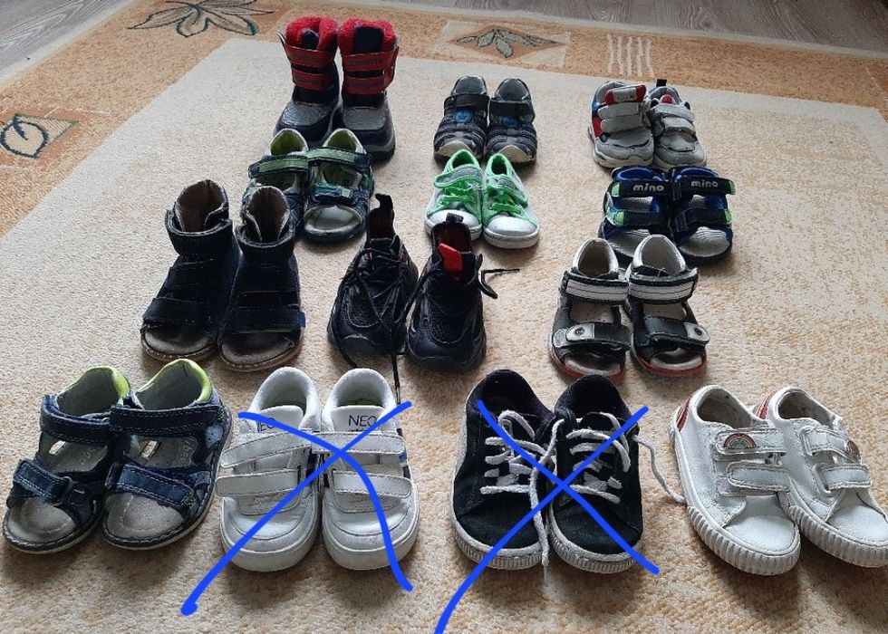 Кросівки puma,adidas; босоніжки