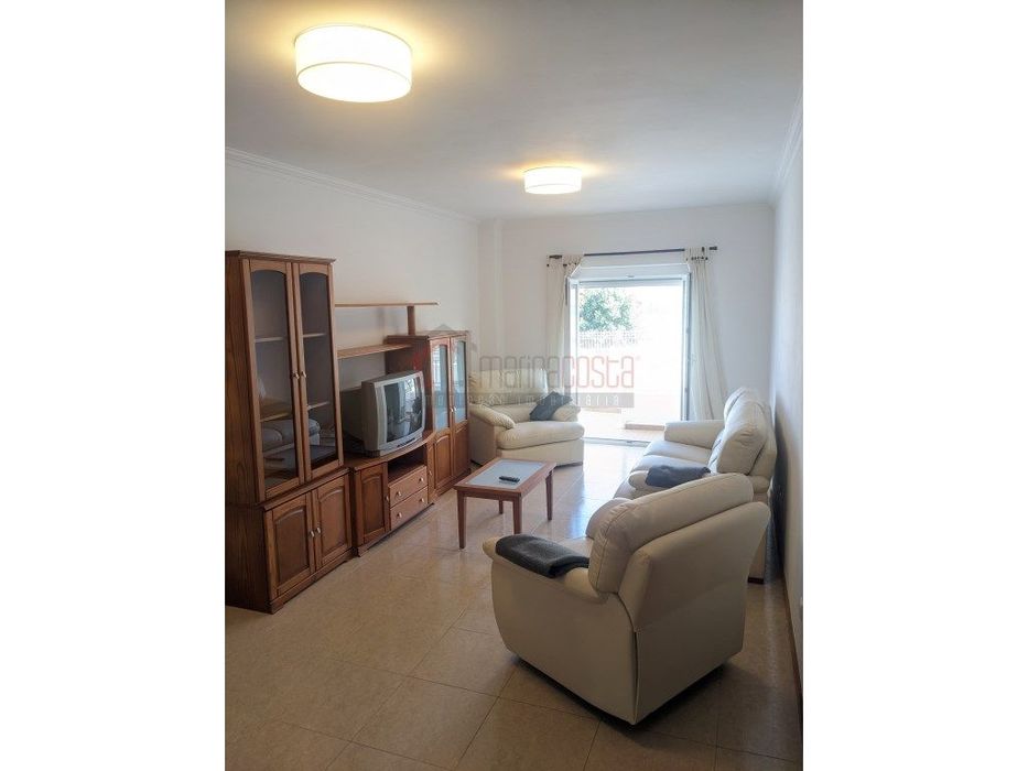 Apartamento T2 na Atouguia da Baleia para Arrendamento