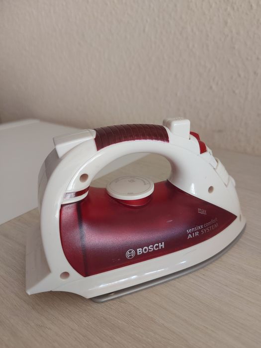 Bosch mini іграшка червоно-біла праска klein