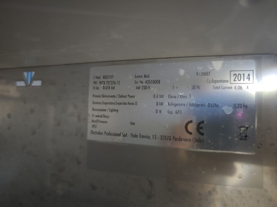 Морозильна шафа 670л electrolux Alpeninox Італія