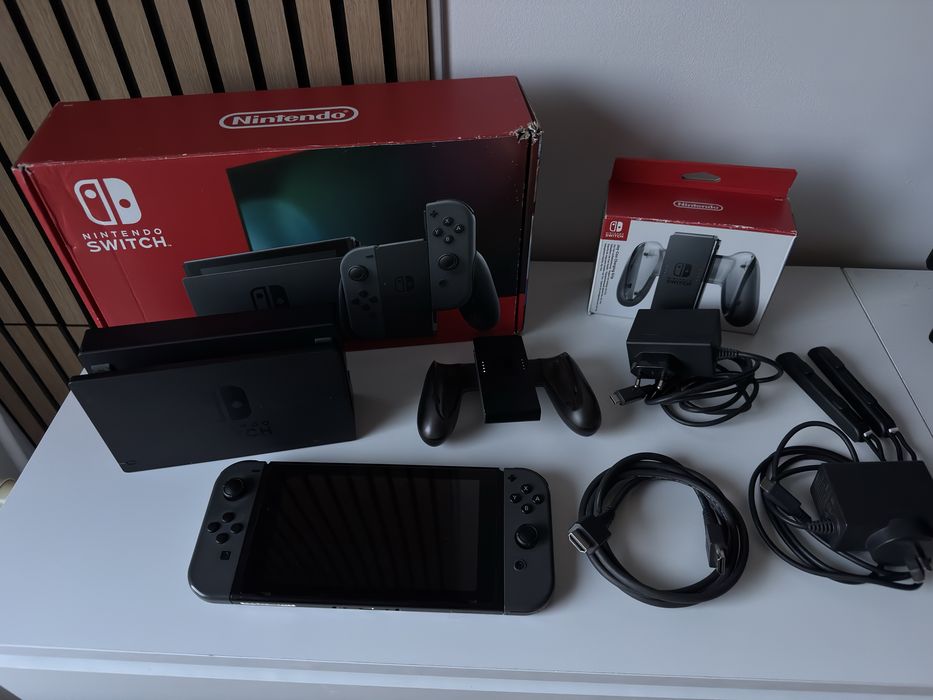 Nintendo Switch – kompletny zestaw