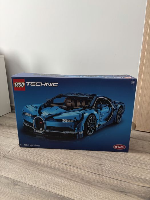 Lego Technic Bugatti Chiron 42083