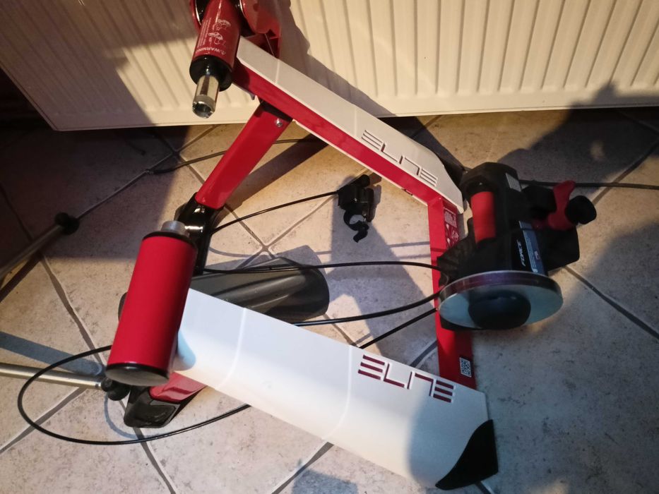 Trenażer Elite Novo Force + opona