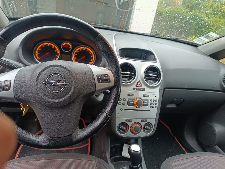 Opel Corsa D 1.2 gasolina