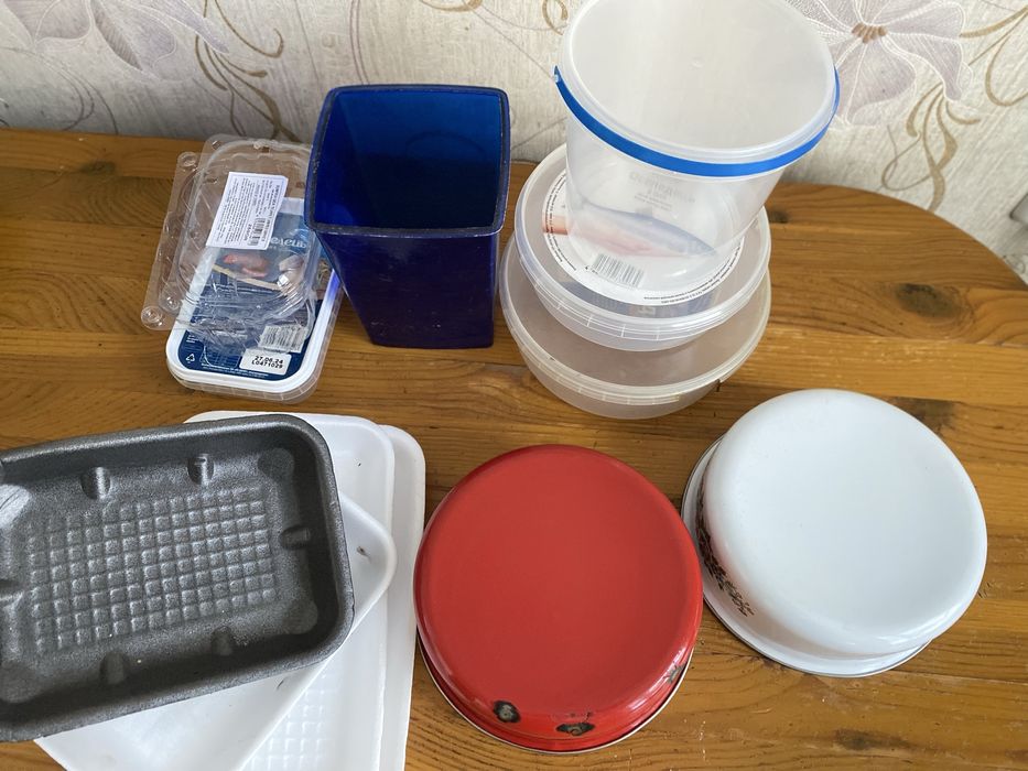 Отдам даром судочки, лоточки, пластиковая тара