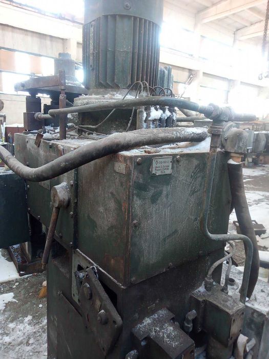 Хонинговальний станок 3к833