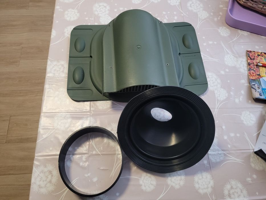 Wywietrznik połaciowy uniwersalny