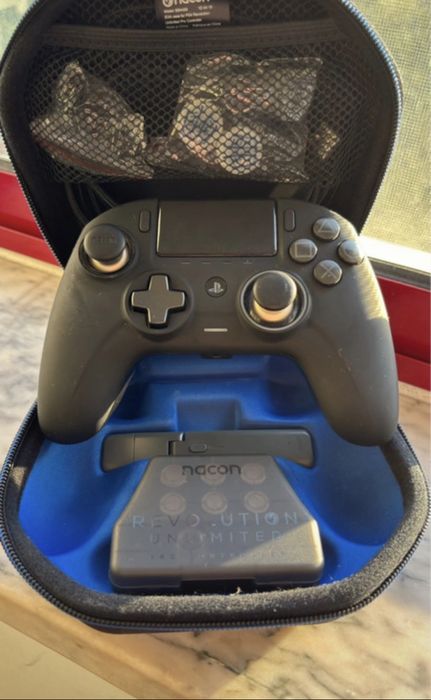 Comando PS4 Nacon Revolution Unlimited Pro