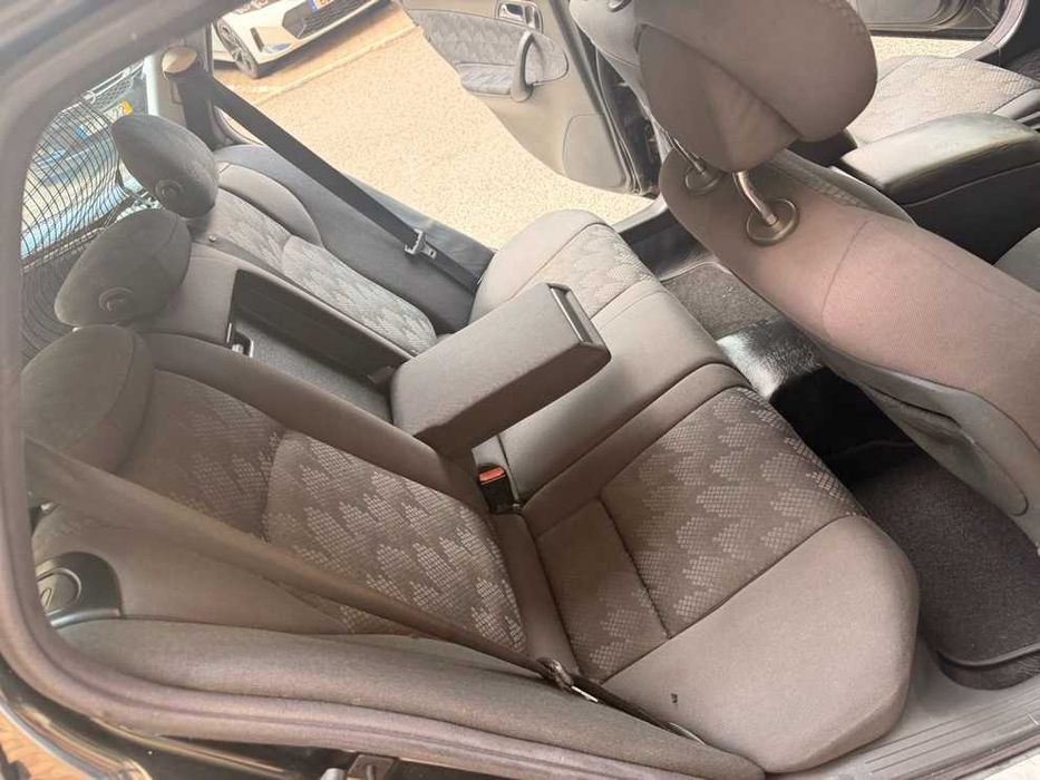 Mercedes 270cdi excelente conservação