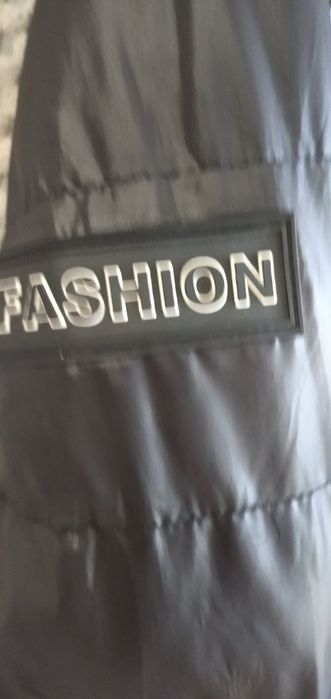 Продам детскую куртку
