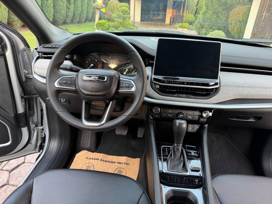 Продам Jeep Compass