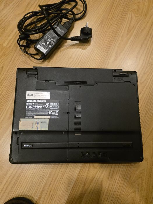 Portáil Insys Gameforce M74T a funcionar