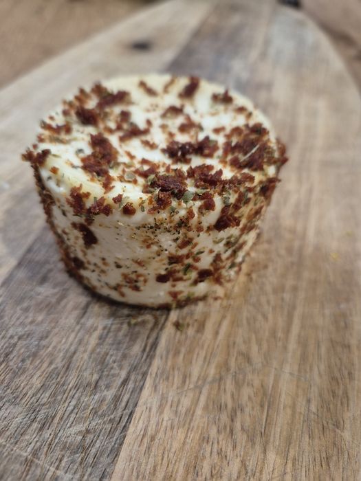 Mleko kozie wiejskie jajka sery masło serwatka