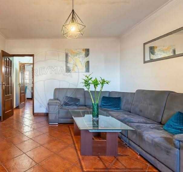 Vende-se sofá grande, cinza
