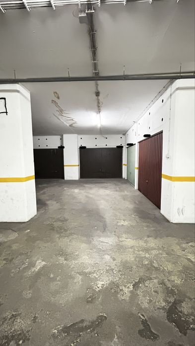 Vendo garagem em Linda-a-Velha (Oeiras) | Permite viatura elétrica