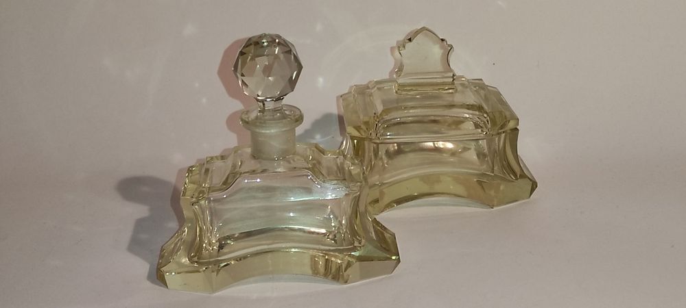 Magiczny komplet toaletowy Art deco.