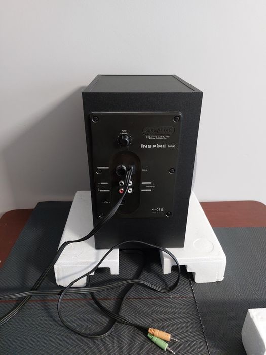 Jak nowy kompletny  zestaw głośników  CREATIVE  Inspire T6100
