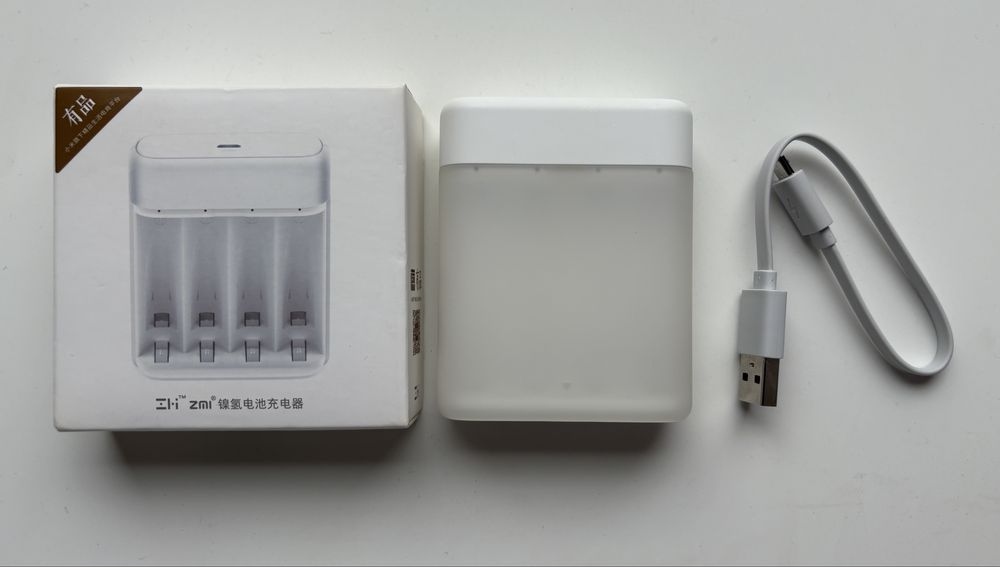 Зарядний пристрій Xiaomi ZMI для акумуляторів АА, ААА NiMH.