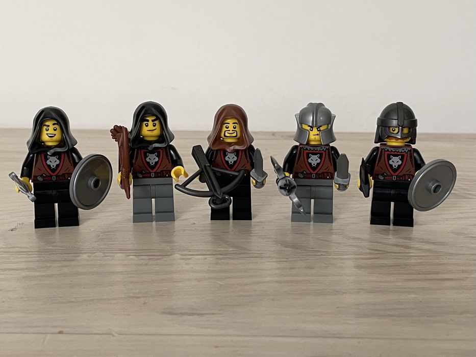 Lego minifigures Wolfpack