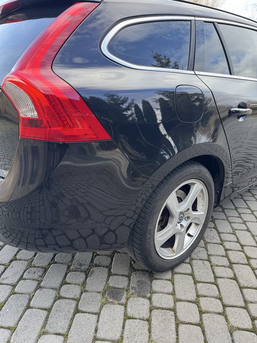 Продам VOLVO V60 Дизель