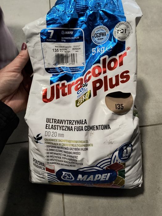 Fuga cementowa Mapei 135 złoty pył