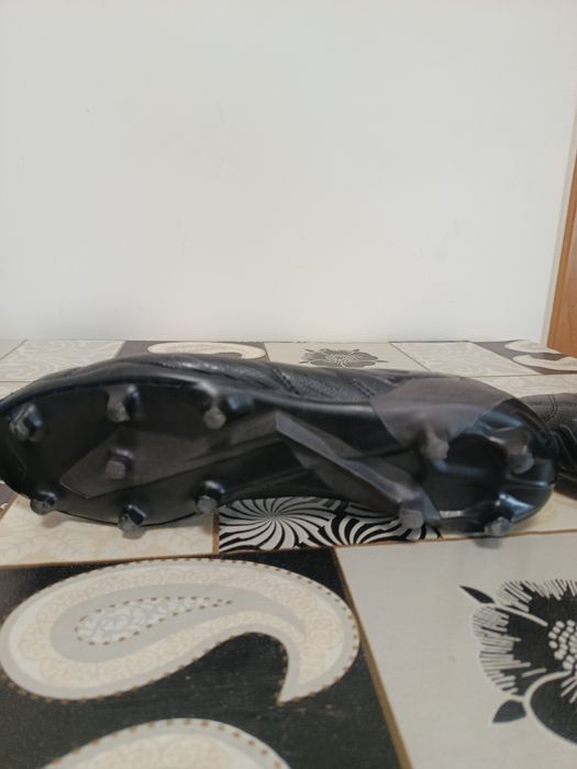 2 pares r chuteiras por 65 euros