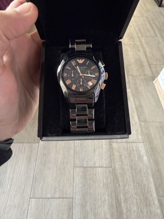 Продам годинник Armani
