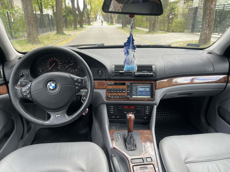 BMW e39 4.4 v8  1999r
