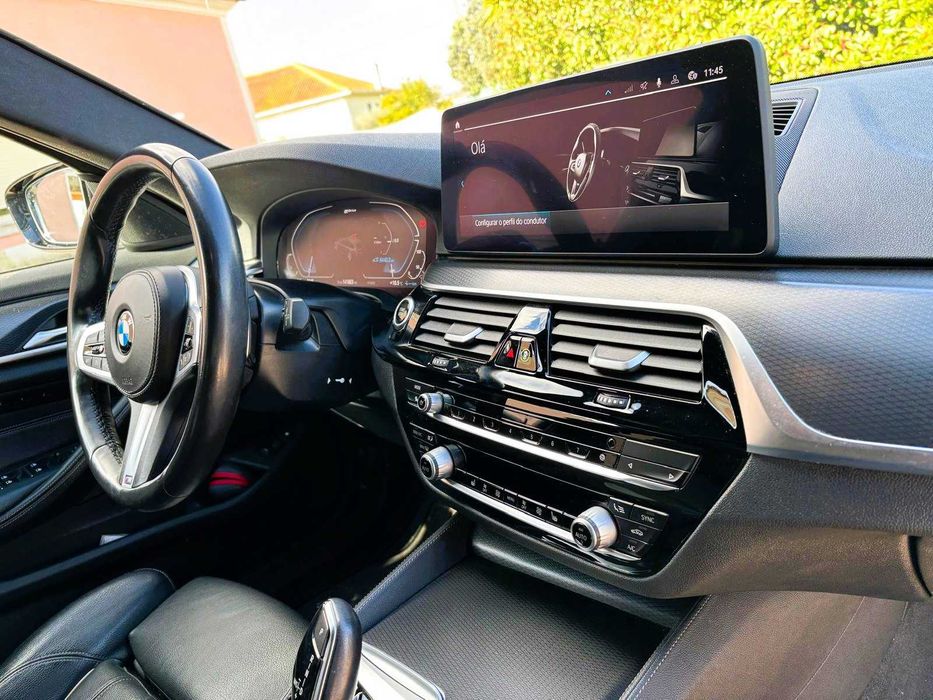 BMW 530 e Pack Desportivo M