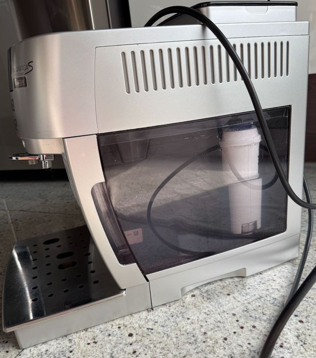 ekspres De’Longhi Magnifica S Cappuccino  zadbany serwisowy