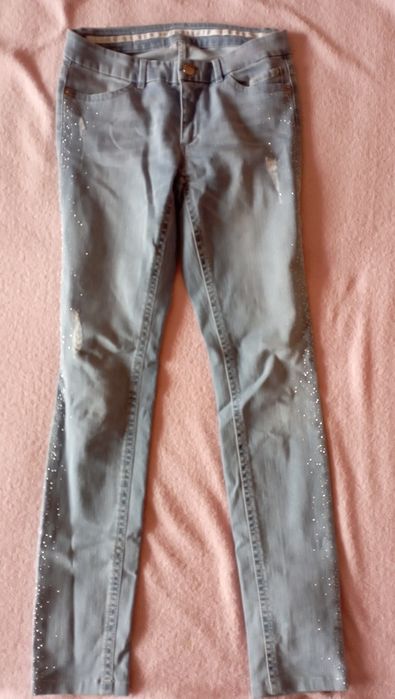 Віддам жіночий одяг