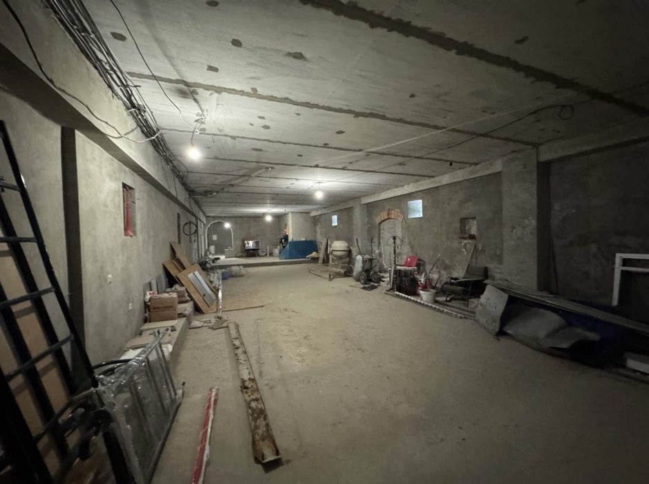 Оренда великого приміщення в центрі Бучі