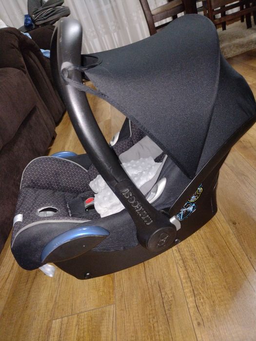 Fotelik samochodowy nosidełko Maxi Cosi Cabrio Fix z bazą easybase