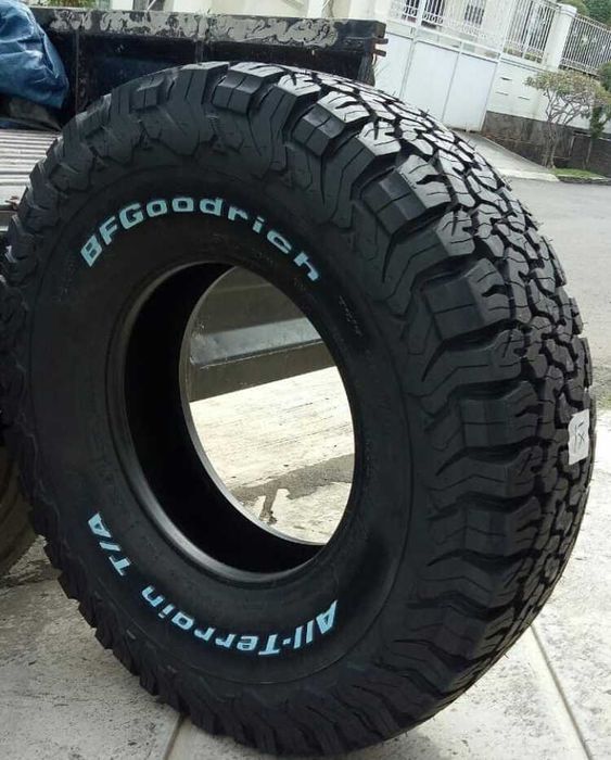225/70 R17 Всесезонні шини BFGoodrich T/A KO2 225/70/17