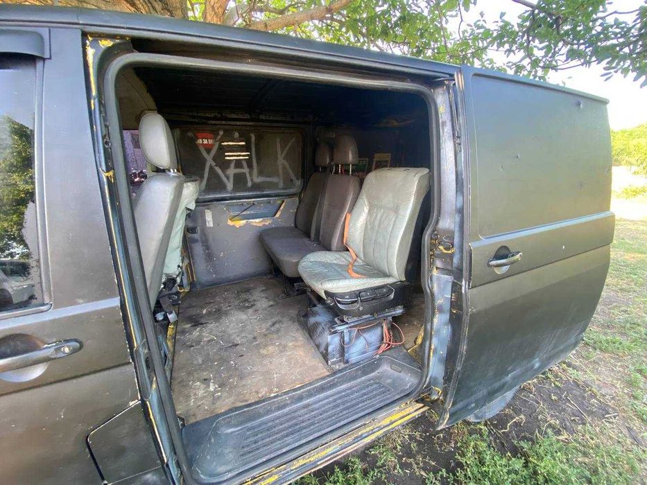 Продаю Volkswagen Transporter T5 2005 1.9 TDI МКПП
