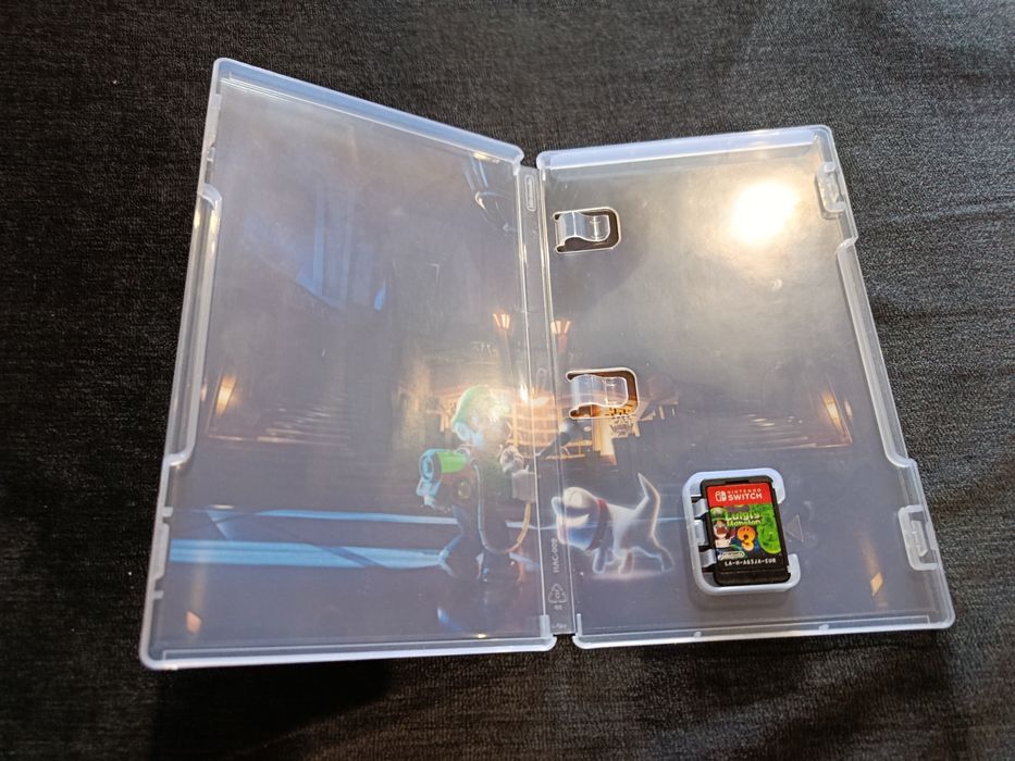 Luigi's Mansion 3 + carregador Nintendo Switch