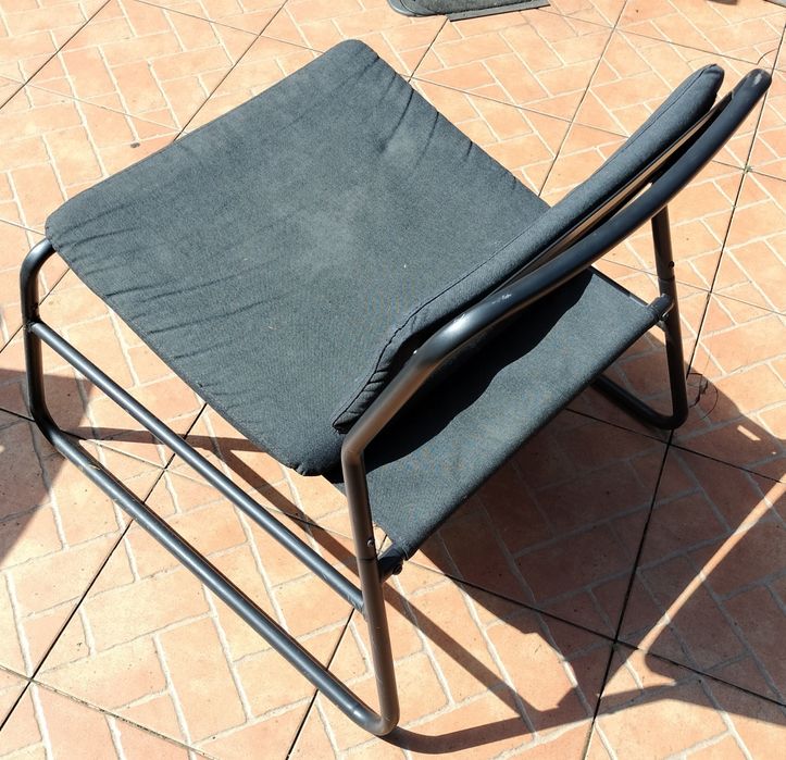 Poltronas para uso exterior / Interior 
design leve
Estrutura em metal