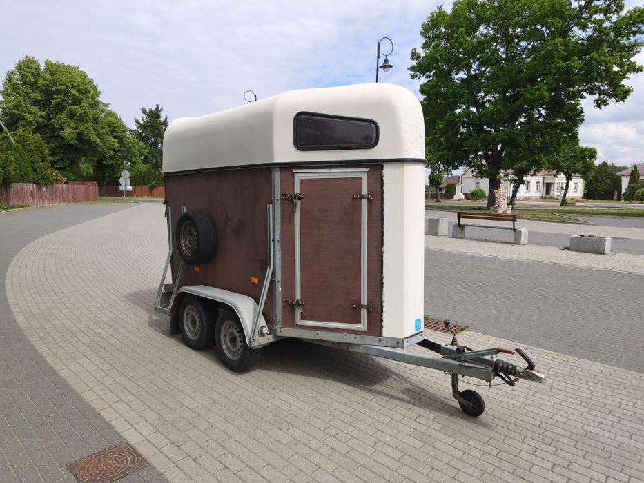 Przyczepa konna dla koni na 1,5 konia HOTRA 1300DMC!!!