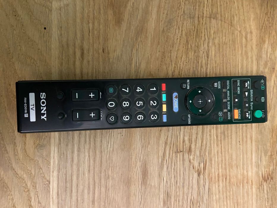 Продам Sony BRAVIA KDL-40V5500 (40”, Full HD)