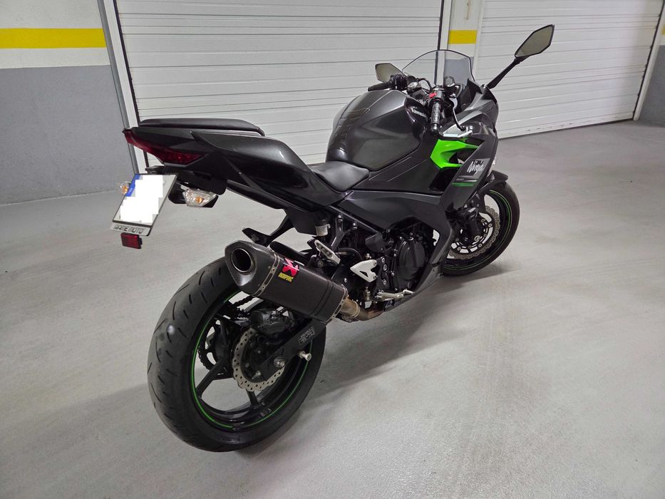 Kawasaki Ninja 400, 2023, 21000km e carta A2/34kW
