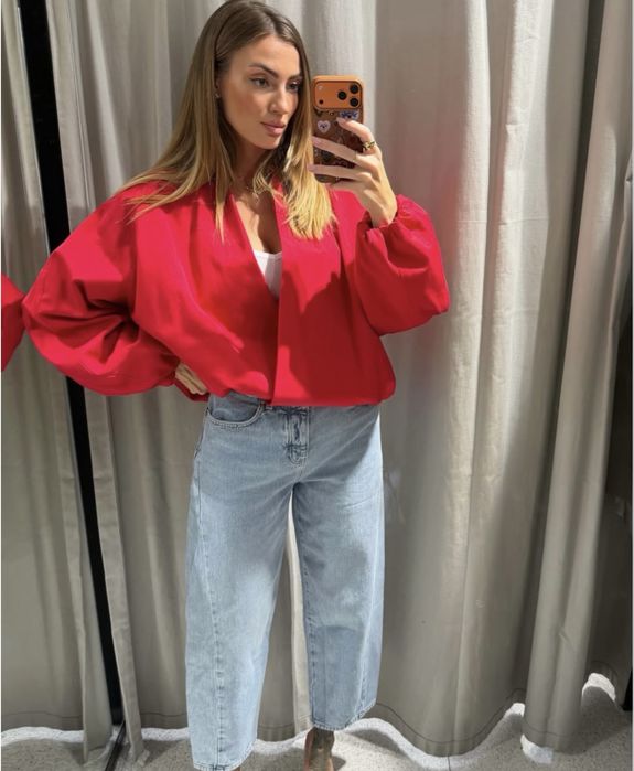 Бомбер Zara червоний куртка