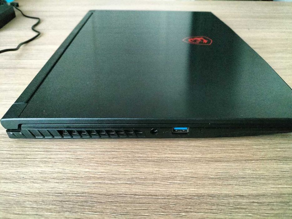 Laptop MSI Intel Core i7, 32 GB RAM, grafika 4 GB
