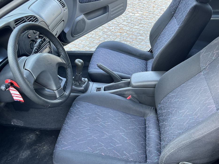 Mitsubishi Colt 1.3i – 1998 (Abril)