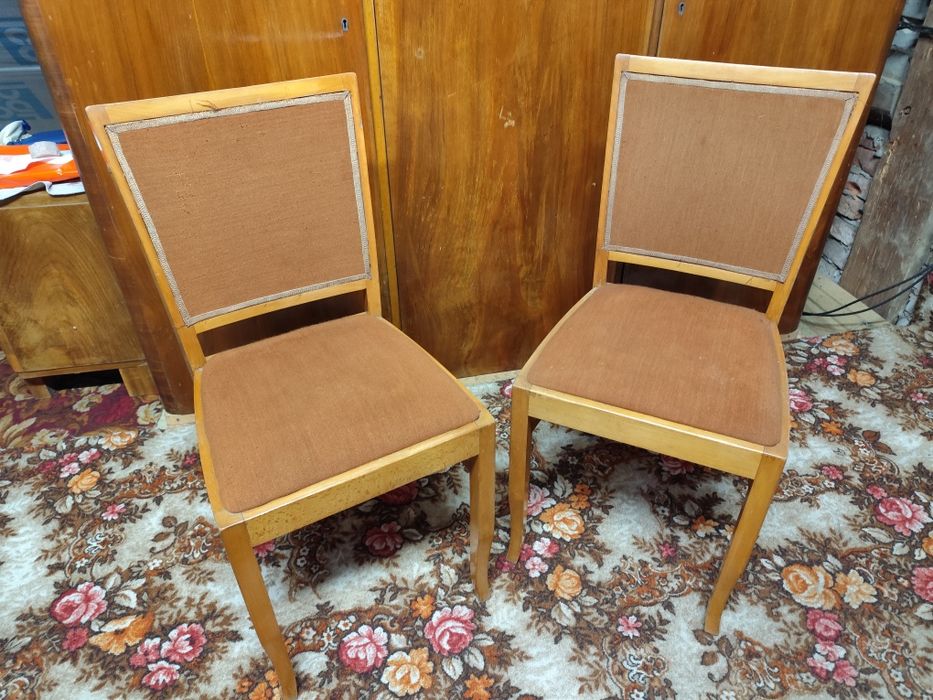 Krzesła drewniane do odnowienia.pilne!