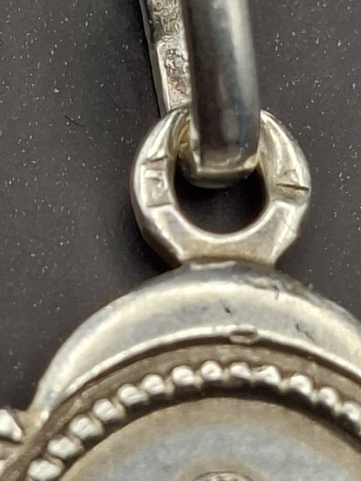 Zawieszka z matką boską