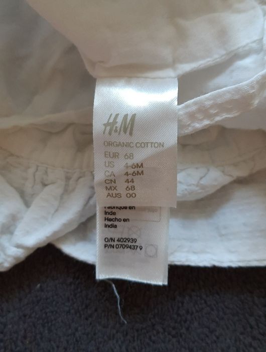 Sukienka na szelkach i czapeczka H&M i Cool Club 68