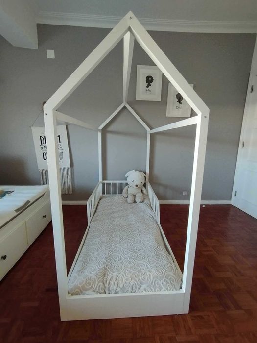 Cama Casinha Montessori + estrado